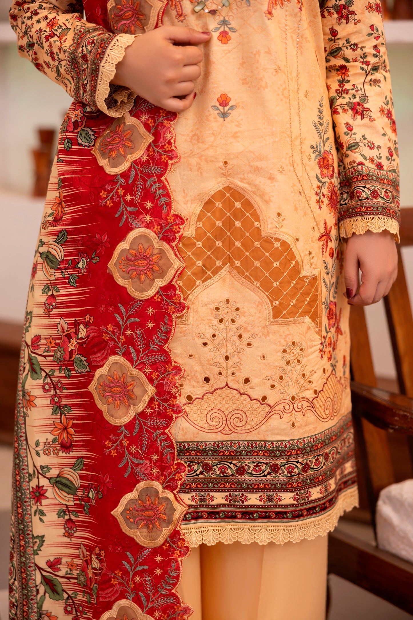 LZ0030 khadar suit Royal Embroidery Collection | 3-PCS | Unstitched