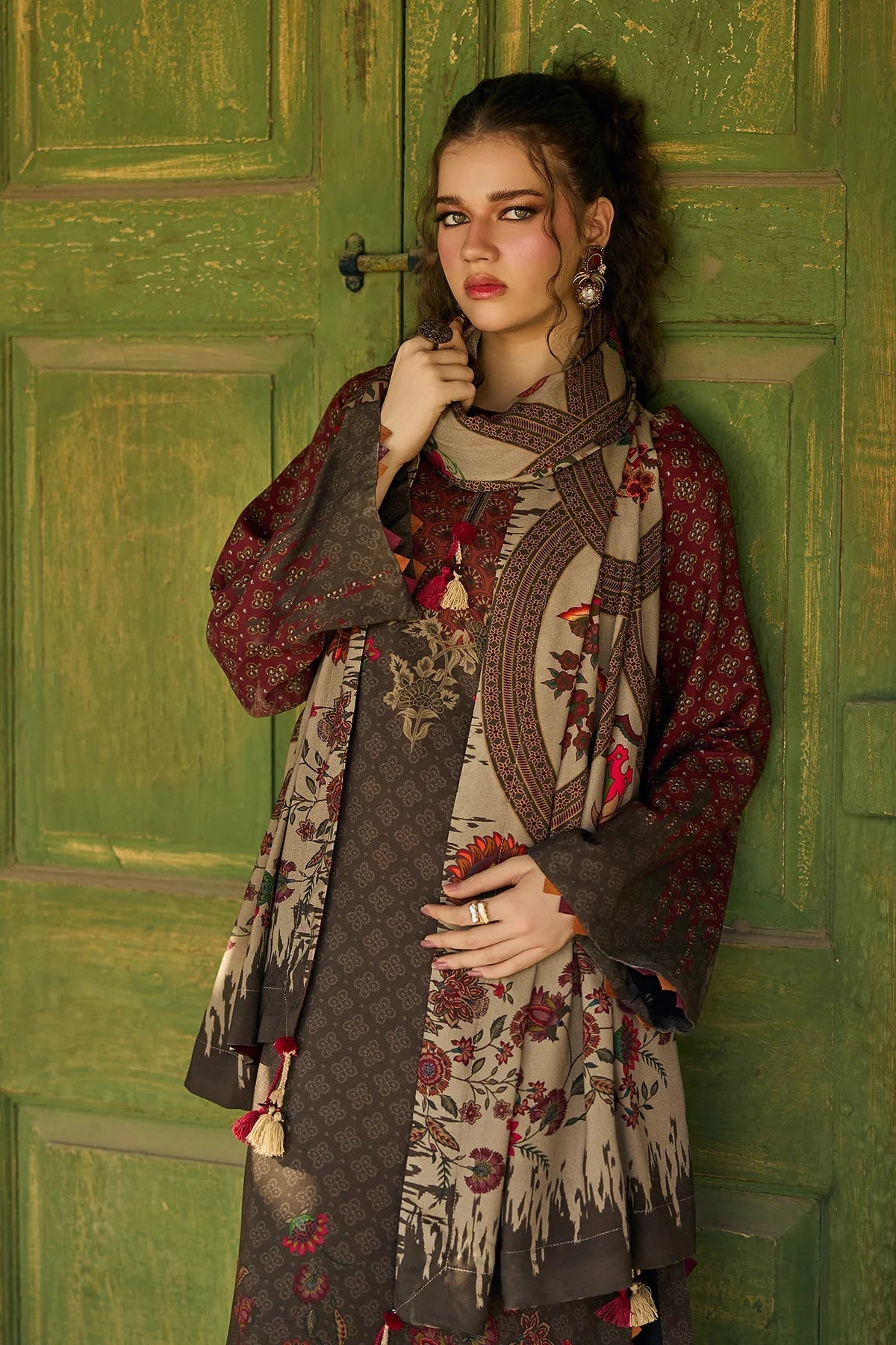 LZ1252- Charizma - Winter 3PC Karandi Digital Print Dress