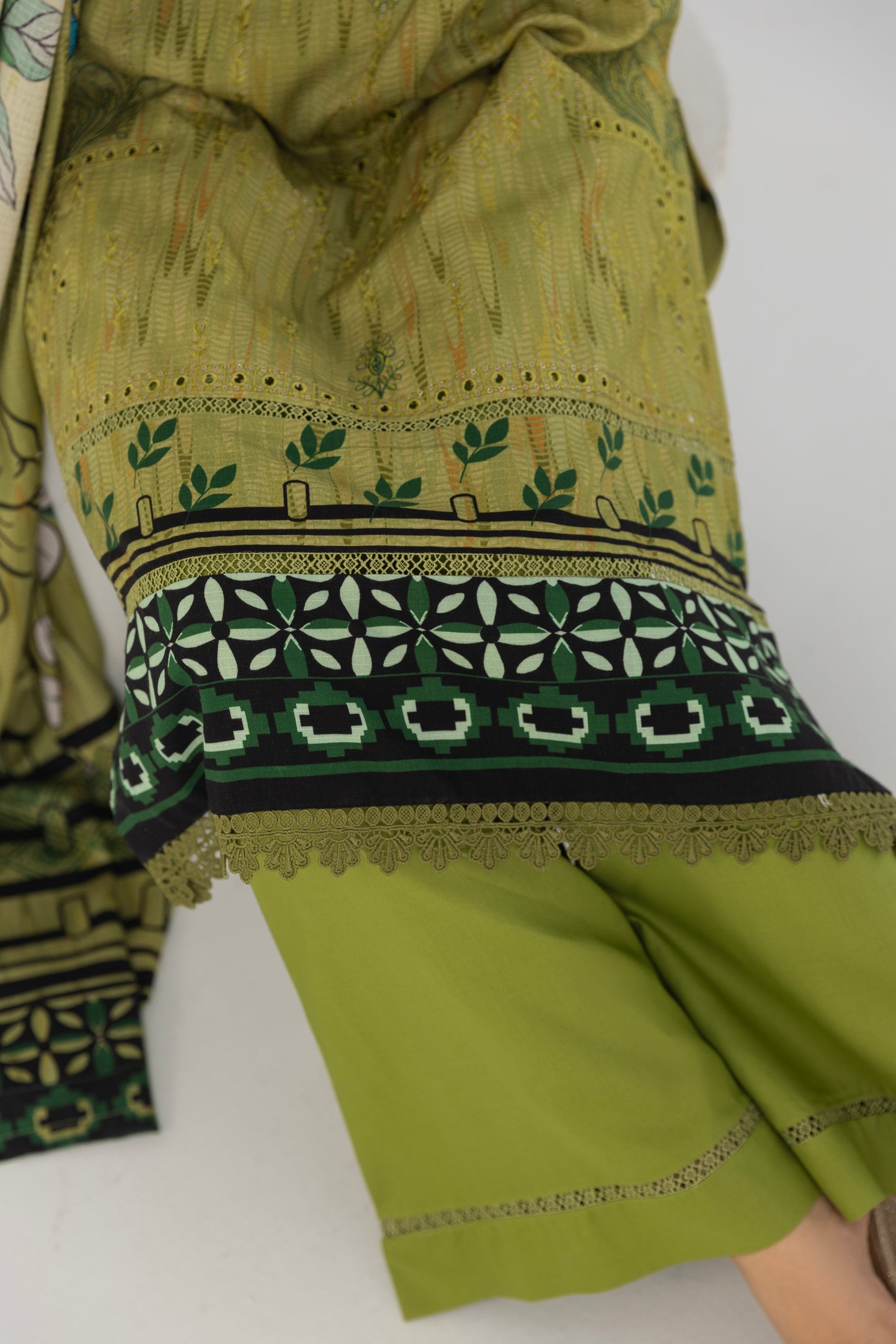 LZ006 Staple Bana Dora Emb Collection | 3-PCS | Unstitched