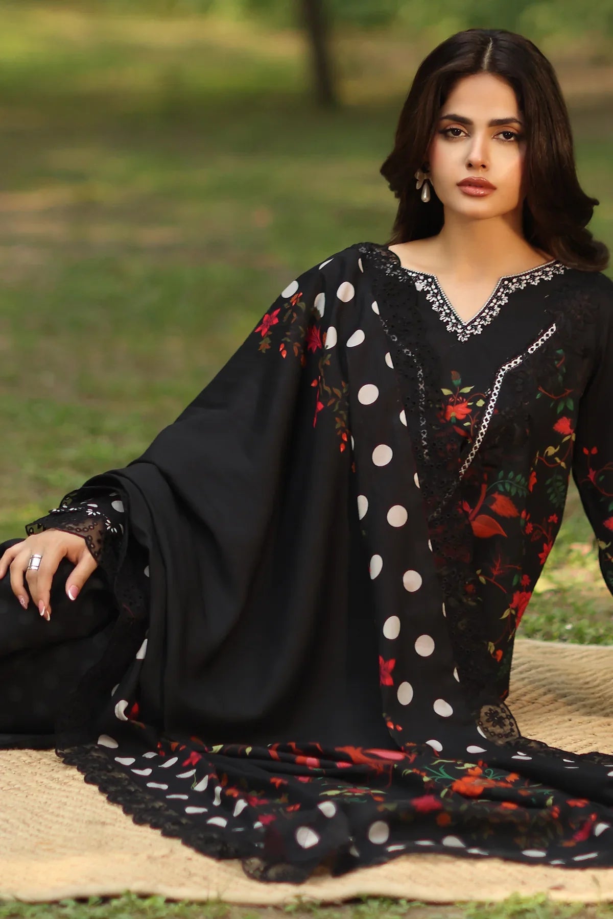 LZ1253- Charizma - Winter 3PC Karandi Digital Print Dress unstitched