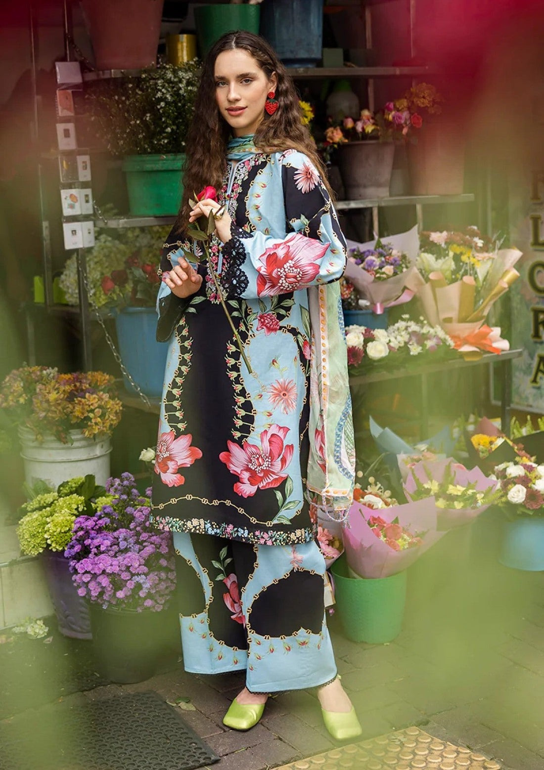 LZ0182-SUMMER 3PC Lawn Embroidered Shirt With Organza Embroidered Dupatta