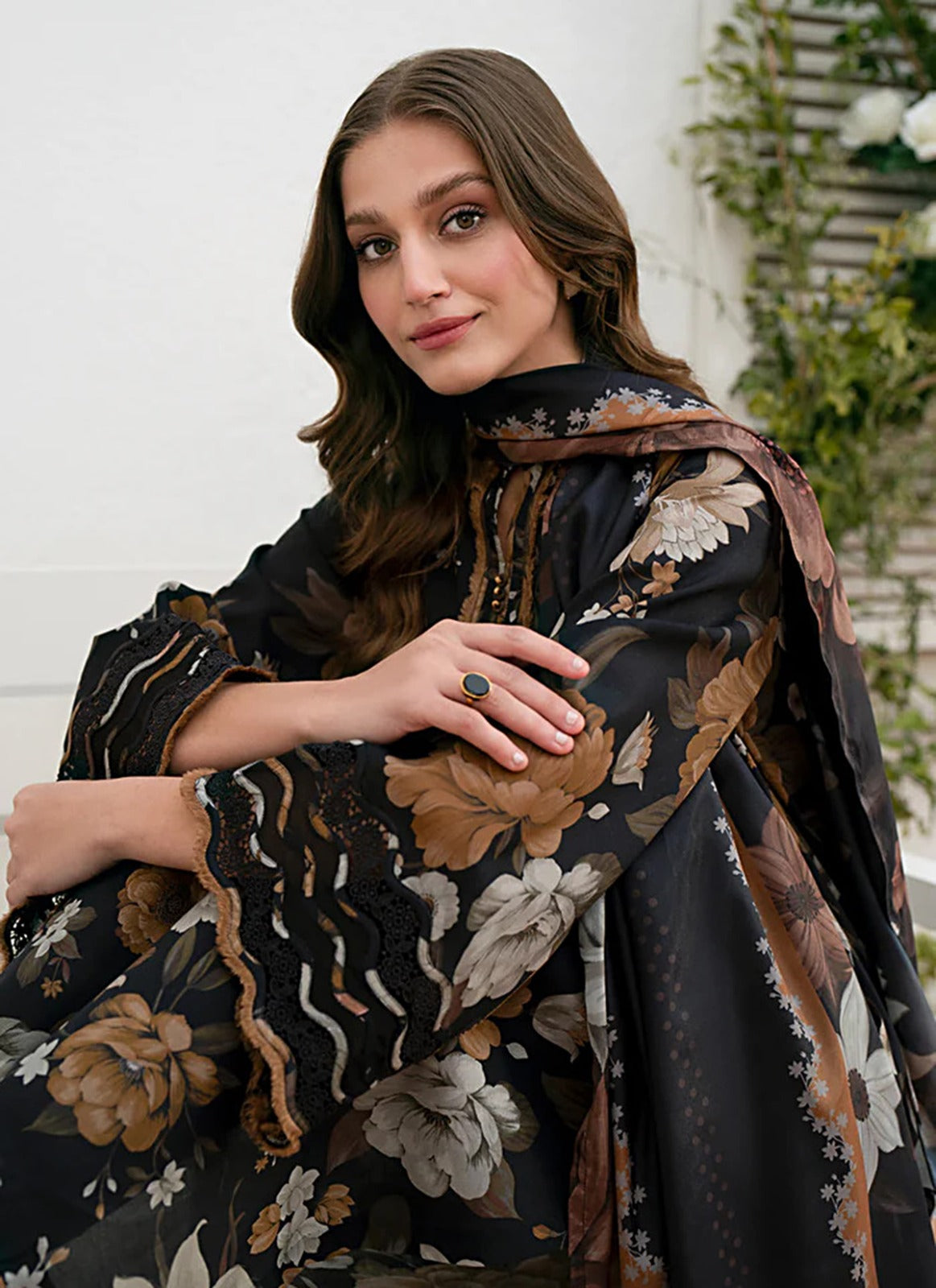 LZ0174-SUMMER 3PC Lawn Embroidered Shirt With Organza Embroidered Dupatta