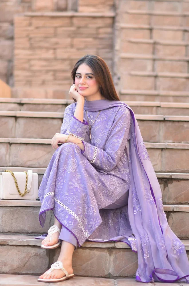 LZ0154-Breeze 3PC Lawn Embroidered Suit